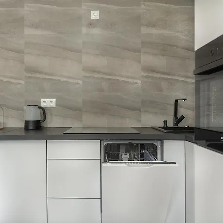 Cozy Studio In Near Old Town By Renters