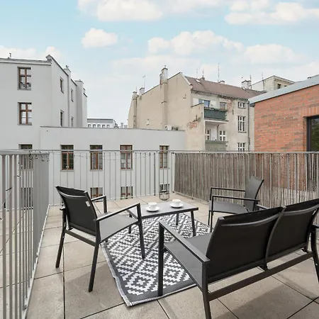 Cozy Studio In Near Old Town By Renters